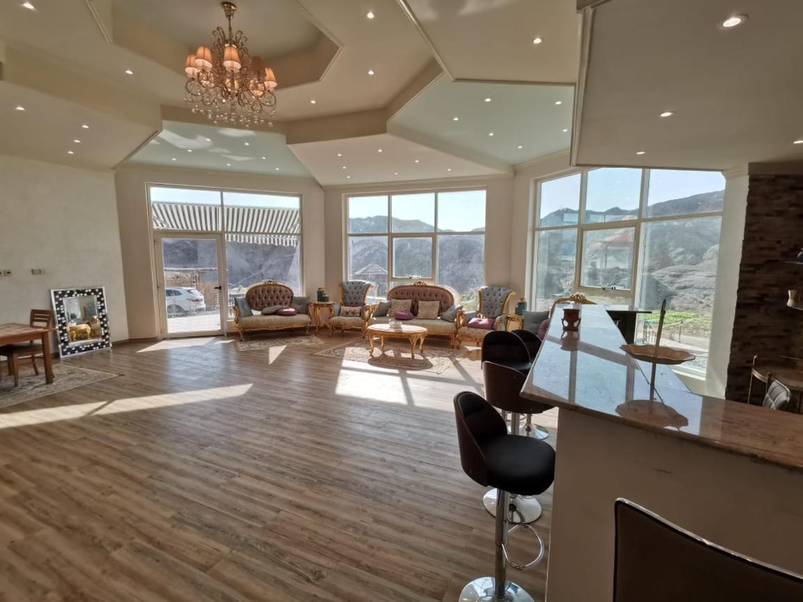 Mountain House Bed and Breakfast Fujairah Exteriör bild